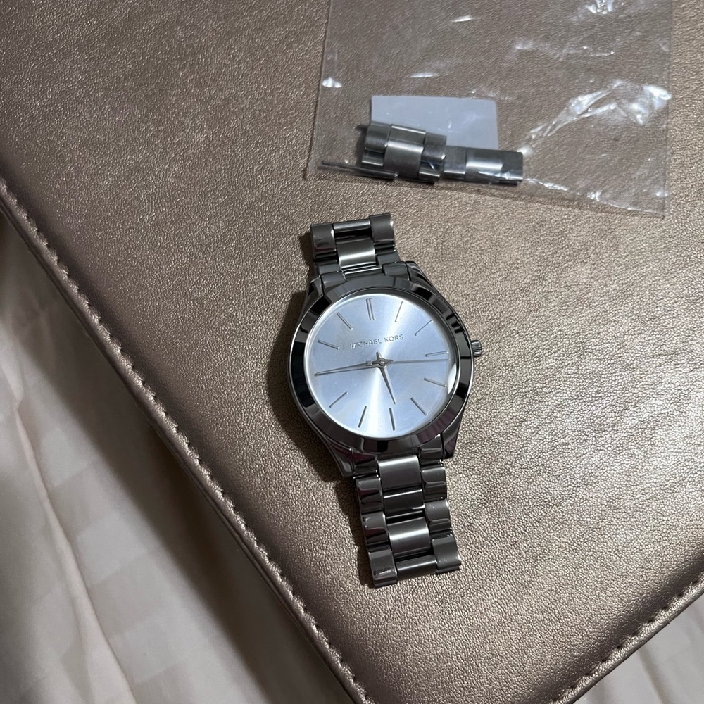 Michael Kors, silver watch